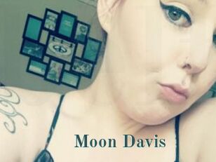 Moon_Davis