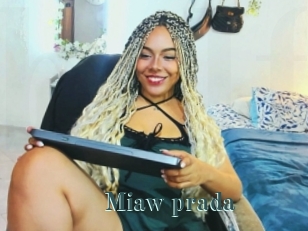 Miaw_prada